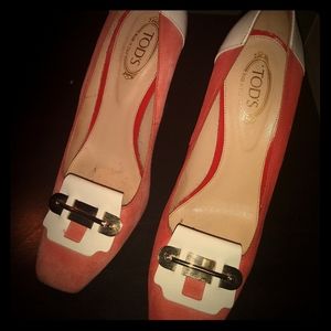 TOD'S SALMON SUEDE HEELS